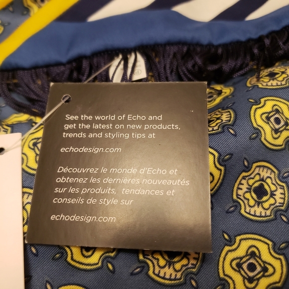 Reversible Scarf or Wrap - Picture 7 of 14